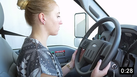 Image of U-Haul 26' F650 Moving Truck: Steering Wheel Adjustment  picture