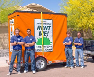 Professional Moving Helpers deliver your box, fill or empty it, and take it for storage or shipping. You can just watch as they do all the heavy lifting! U-Haul has partnered with MovingHelp.com to bring you customer-rated helpers in your area to deliver and load your U-Box.

