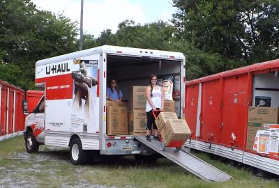 We also offer a variety of outdoor, drive-up units. Featuring Extra Wide Aisles, Package Acceptance, Extended Hour Access, and 24-Hour Access, these units are perfect for large storage needs.