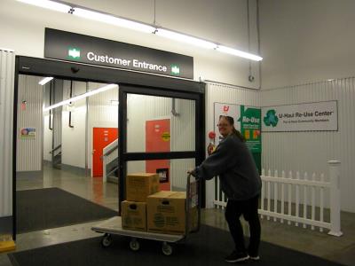 While others charge for loading carts, U-Haul never has and never will. We even have mattress carts which make moving mattresses and box springs a breeze.