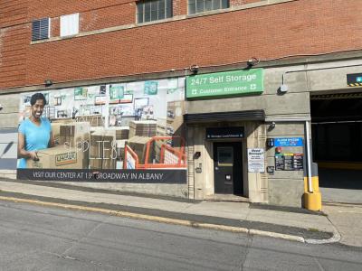 When you arrive at our facility look for the green 24/7 Self Storage Customer Entrance sign.  This is the primary entrance to our facility.  
